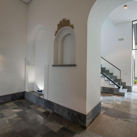 Ry Aparcamiento Incluido Junto A Catedral Ideal Parejas Севілья Екстер'єр фото