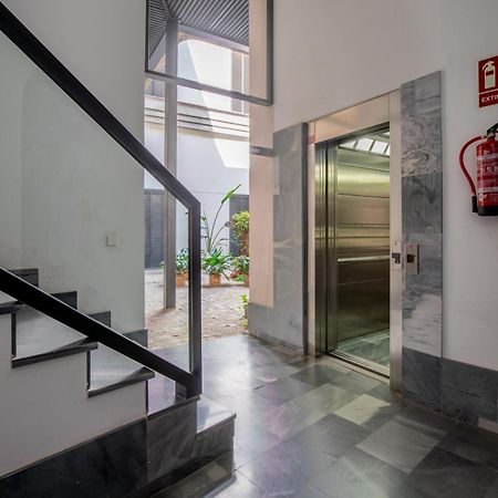 Ry Aparcamiento Incluido Junto A Catedral Ideal Parejas Севілья Екстер'єр фото