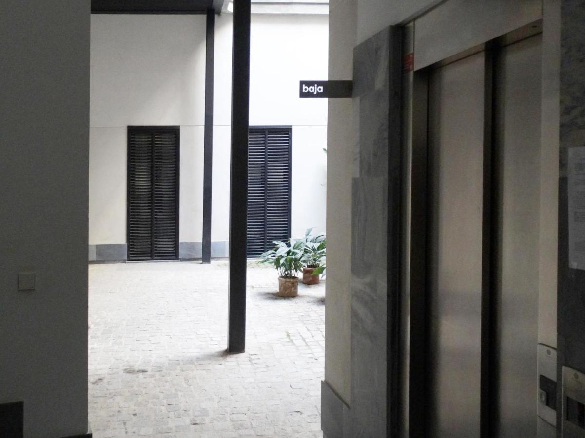 Ry Aparcamiento Incluido Junto A Catedral Ideal Parejas Севілья Екстер'єр фото
